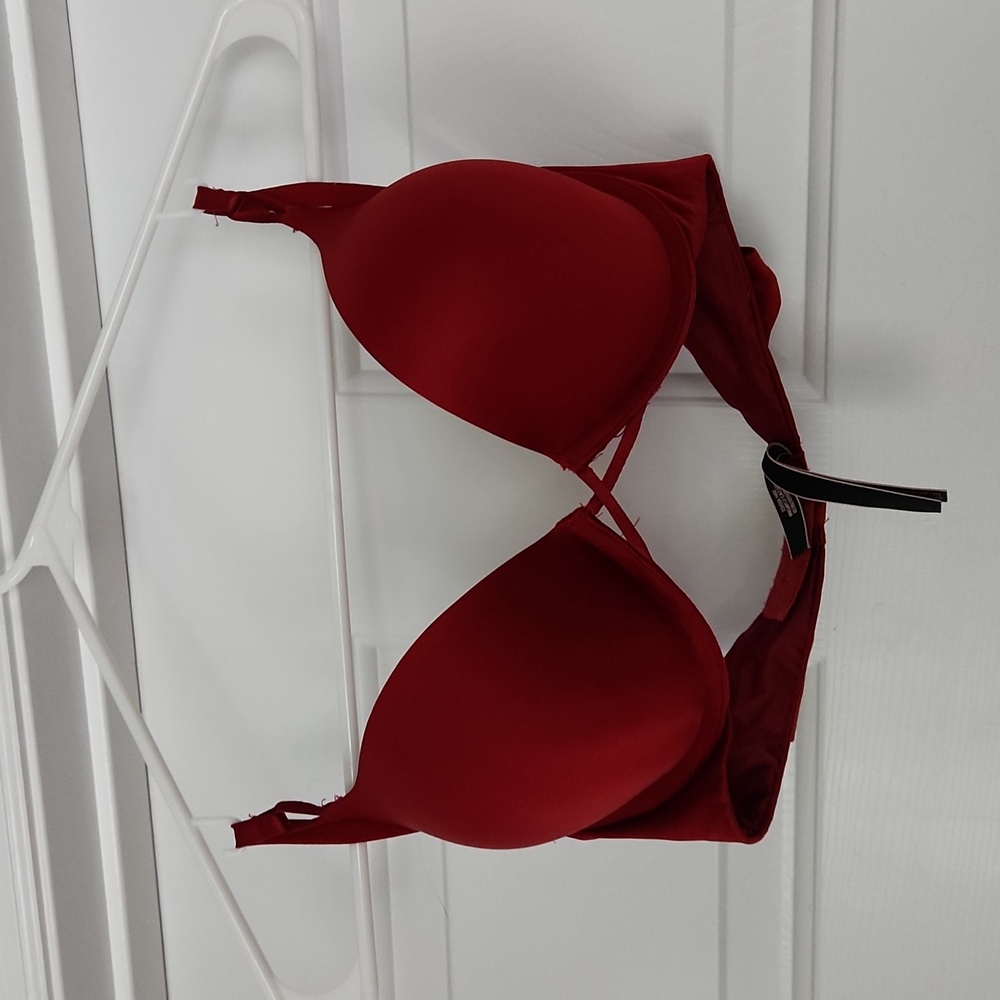 Victoria's Secret Bombshell Red Bra Size 34B